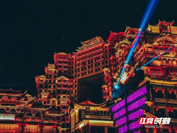 　　七十二奇樓燈光盛宴。