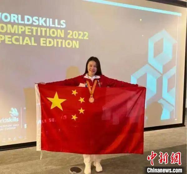 上海健康醫(yī)學院護理與健康管理學院教師吳怡欣獲得健康和社會照護項目銅牌?！∩虾Ｊ腥松缇止﹫D