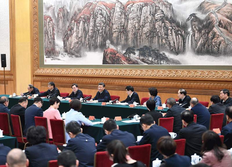 2019年3月18日，中共中央總書記、國家主席、中央軍委主席習(xí)近平在北京主持召開學(xué)校思想政治理論課教師座談會(huì)并發(fā)表重要講話。新華社記者 謝環(huán)馳 攝